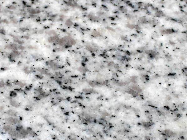 热容器放到山东白麻上为什么会炸裂呢